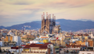 مزار سياحي.. برشلونة مدينة الفن والسياحة وكرة القدم