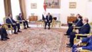 السيسي لعبدالله بن زايد: ندعم الإمارات ضد محاولة زعزعة الخليج