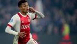 أياكس يغري مهاجمه البرازيلي بالبقاء 