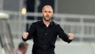 مدرب الجزائر يستقر على كتيبة الدفاع في كأس أمم أفريقيا