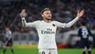 السلطات البرازيلية تمنع نيمار من التصرف في ممتلكات عقارية