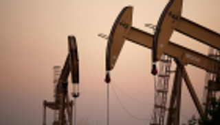 لليوم الثاني.. تراجع النفط بفعل مخاوف النمو