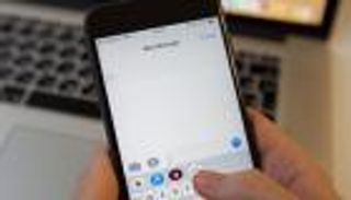 ميزة من "أبل" تحميك من المتطفلين 