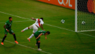 بيرو تتصدر مجموعتها مؤقتا بكوبا أمريكا بالفوز على بوليفيا