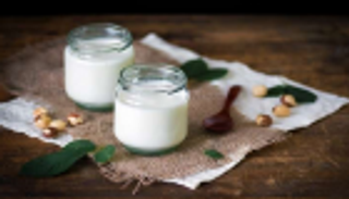 الزبادي يحمي الرجال من سرطان الأمعاء