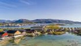 جزيرة تتخلى عن التوقيت العالمي.. شمسها ساطعة منتصف الليل