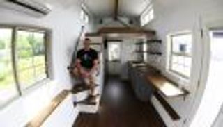 20 مترا تتحدى غلاء المعيشة