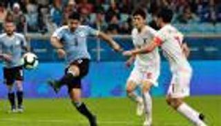 سواريز يلوم الأخطاء الفردية ويشيد باليابان