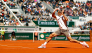 فيدرر يبلغ ربع نهائي بطولة هاله المفتوحة للتنس