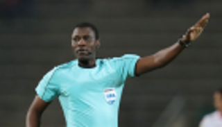 فيديوجراف.. من هو نيانت حكم افتتاح كأس أمم أفريقيا؟