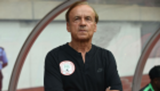 مدرب نيجيريا يكشف عن المواجهة الأصعب في "كان 2019"