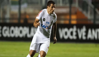 الأرجنتيني إيميليانو فيشيو