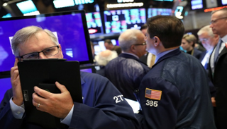 البورصة الأمريكية تفتتح التعاملات على انخفاض