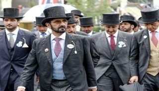 الشيخ محمد بن راشد آل مكتوم خلال حضوره السباق