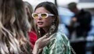 تُدمّر شبكيّة العين وقوّة الإبصار.. إحذَر "نظارات الرصيف"