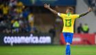 ألفيس يؤكد تطور مستوى البرازيل في كوبا أمريكا