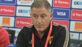 مدرب أنجولا يكشف عن طموحه خلال مواجهة تونس