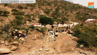 أطفال ومخيمات قبائل الأزهور اليمنية