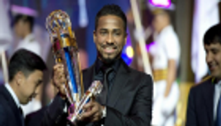 خاص.. ناصر الشمراني يفكر في الاعتزال 