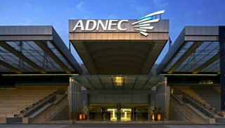 "أدنيك" تروج لمعارضها في روسيا