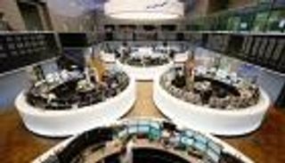 دايملر يهبط بأسهم أوروبا والأنظار على محادثات أمريكا والصين