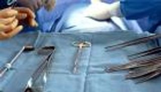 التحقيق مع طبيب أسترالي استأصل جزءا سليما من أمعاء مريض