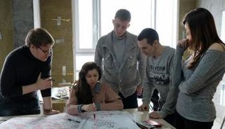 المدير المثالي يتعاون بفاعلية مع فريق العمل