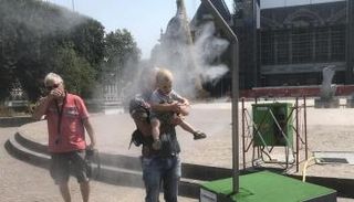 باريس تستعد لموجة حارة "غير مسبوقة" في يونيو