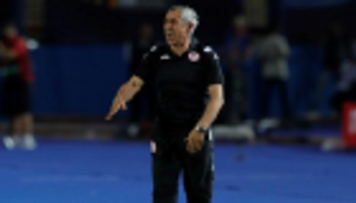 شبح الإقالة المبكرة يلاحق مدرب منتخب تونس