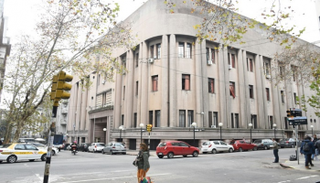 مدير سجون أوروجواي يقدم استقالته بعد  هروب زعيم مافيا إيطالي