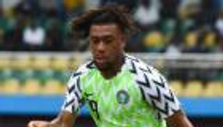 أرسنال يشيد بمستوى لاعبه في مباراة نيجيريا وغينيا