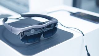 نظارة الواقع المعزز من فيفو 