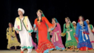 "الفنون الشعبية المصرية" تقدّم عروضاً فلكلورية في كندا