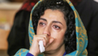 أشهر معتقلة إيرانية تتهم قضاء بلادها بقتل معارض