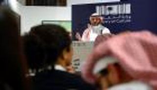 4.8 مليون ريال مبيعات أول مزاد فني خيري في السعودية  