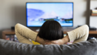 4 ساعات يوميا أمام التلفزيون قد تقود إلى الوفاة