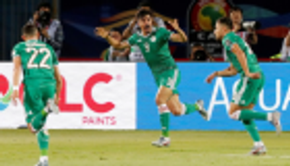 بلايلي يقود الجزائر لاصطياد أسود السنغال