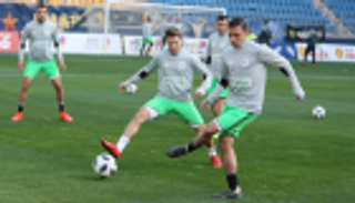 للمرة الثانية.. بن ناصر الأفضل في فوز الجزائر