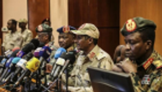 أسبوع السودان.. مبادرات لحل الأزمة ولعنة "89" تطارد الإخوان