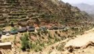 الطريق إلى تعز اليمنية.. مدنيون يصارعون الموت في ظل الحصار الحوثي