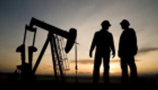 أسعار النفط تهبط ترقبا لمحادثات التجارة في مجموعة العشرين