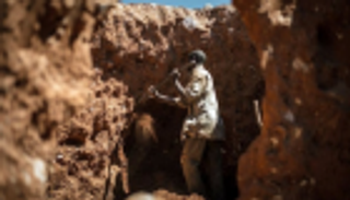 ارتفاع قتلى انهيار منجم نحاس في الكونغو إلى 43