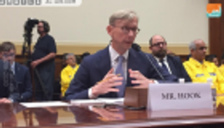 مبعوث أمريكا بشأن إيران يخير شركات أوروبا: واشنطن أو طهران