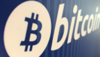 بيتكوين تعاود الصعود قرب 12 ألف دولار