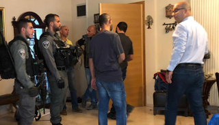 لحظة اعتقال  الهدمي من منزله