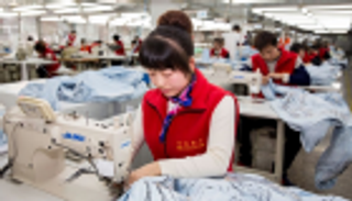 انكماش أنشطة المصانع بالصين وتماسك قطاع الخدمات في يونيو