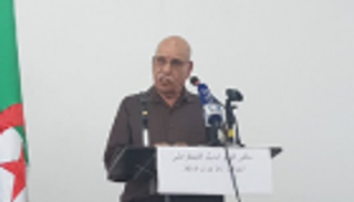 حبس معارض جزائري بارز بتهمة إهانة الجيش