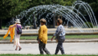 باريس تتجاوز ذروة موجة حارة "شديدة الخطورة"