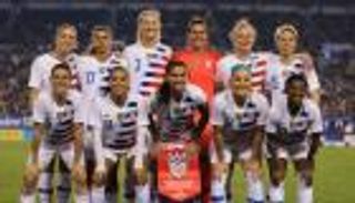 قميص منتخب أمريكا للسيدات يهزم أكبر أندية العالم