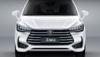 لأول مرة.. شركات أجنبية تنافس فى سوق السيارات الكهربائية الصيني